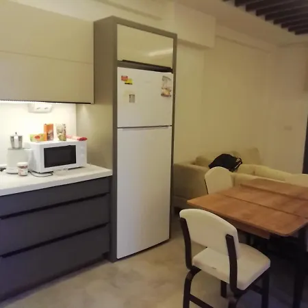 Villa Ev konforunu aratmayacak havuzlu villa Kuşadası