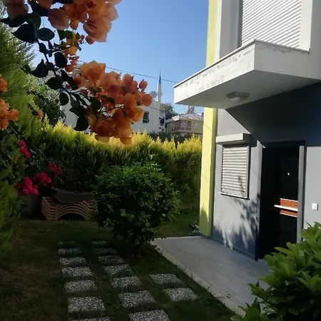 Ev konforunu aratmayacak havuzlu villa *