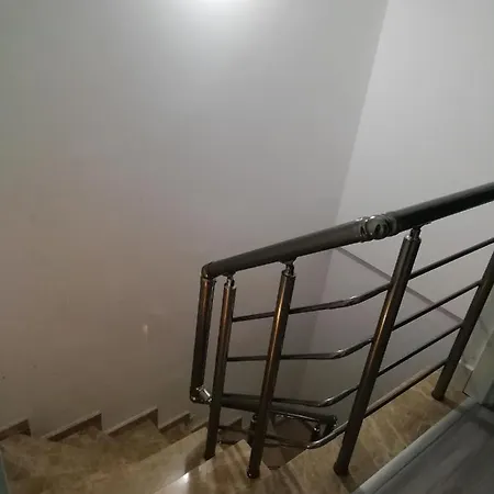 Ev konforunu aratmayacak havuzlu villa Villa Kuşadası