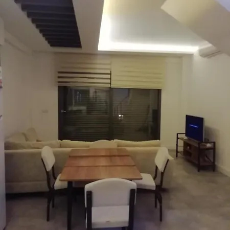 Ev konforunu aratmayacak havuzlu villa * Kuşadası
