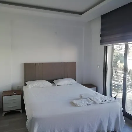 Ev konforunu aratmayacak havuzlu villa Villa Kuşadası